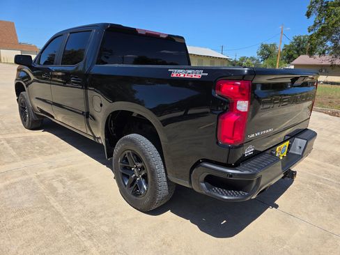 Used 2021 Chevrolet Silverado 1500 LT Trail Boss image 8