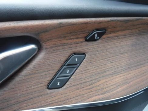 Certified 2025 Jeep Grand Cherokee Summit image 18