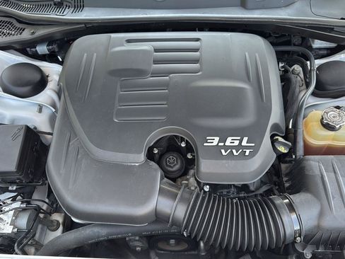 Used 2019 Dodge Challenger SXT RWD image 23