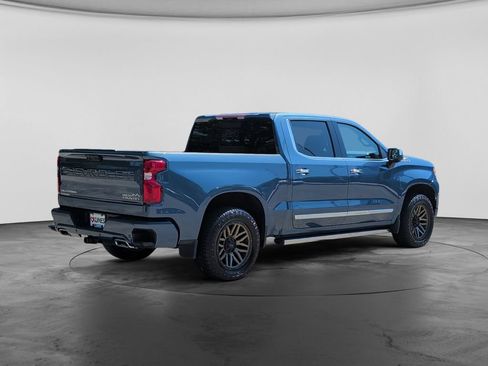 Used 2024 Chevrolet Silverado 1500 High Country AWD/4WD image 7