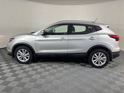 Used 2017 Nissan Rogue Sport SV w/ SV Premium Package AWD/4WD image 34