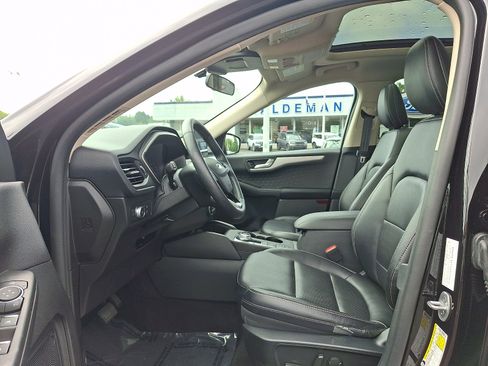 Certified 2020 Ford Escape SEL FWD image 14