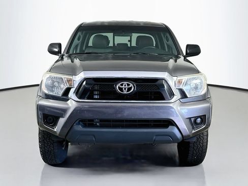 Used 2014 Toyota Tacoma PreRunner w/ SR5 Package RWD image 2