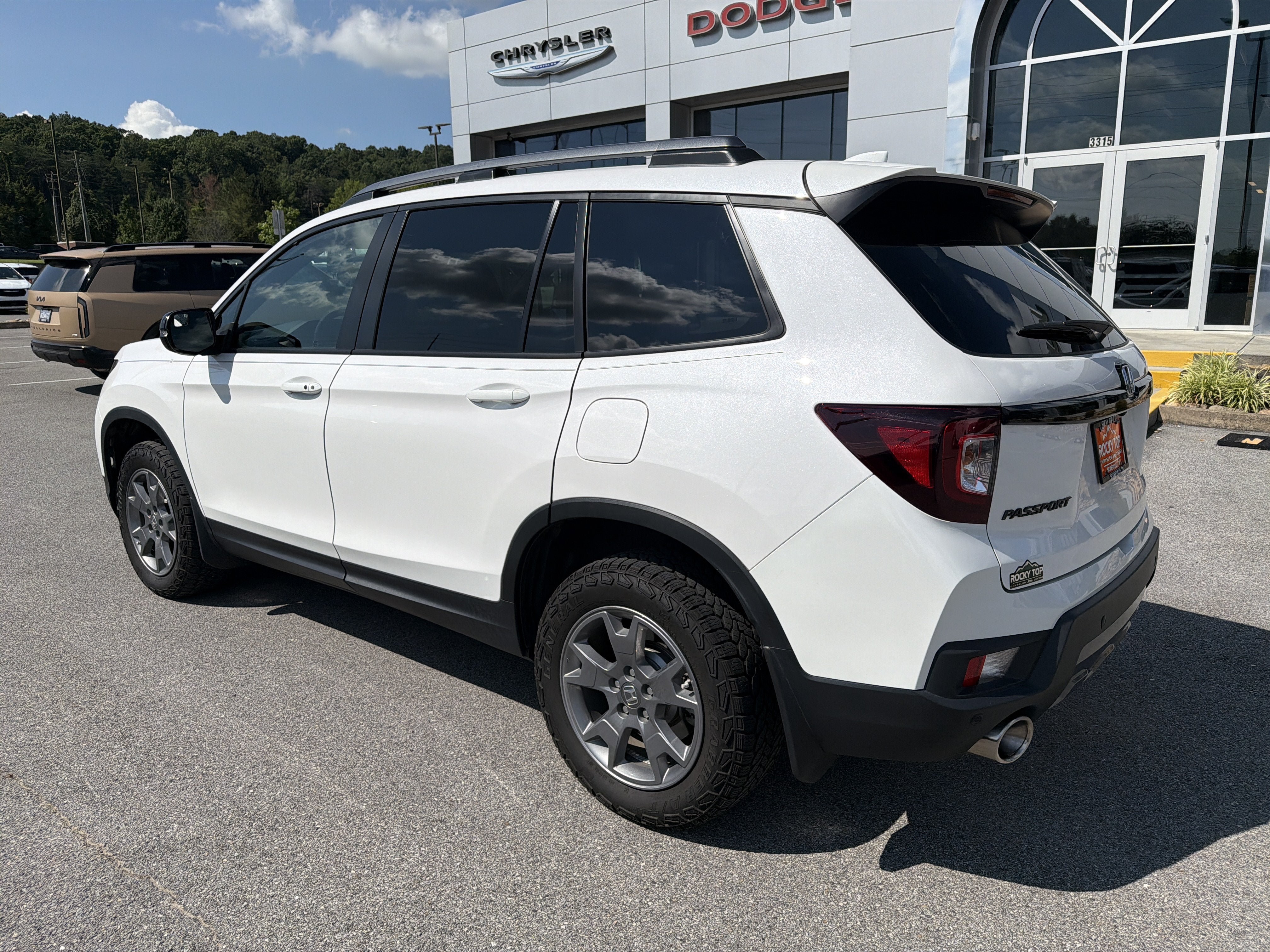 Used 2025 Honda Passport TrailSport image 10