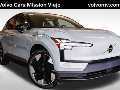 New 2025 Volvo EX30 Ultra w/ Protection Package Premier
