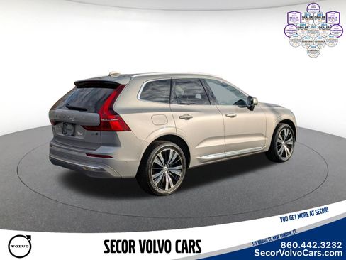 Certified 2023 Volvo XC60 B5 Plus AWD/4WD image 5