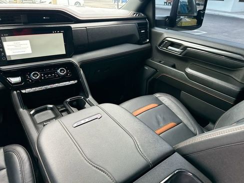 Used 2024 GMC Sierra 2500 AT4 w/ AT4 Premium Plus Package image 23