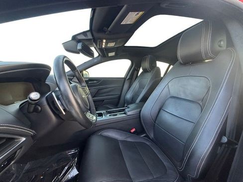 Used 2018 Jaguar XE S RWD image 10
