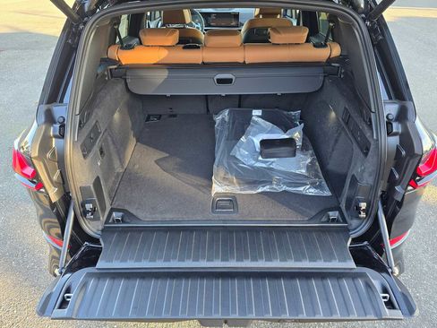 Used 2025 BMW X5 M60i w/ Climate Comfort Package image 14