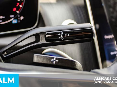 Used 2025 Mercedes-Benz GLC 350e GLC 350e image 31