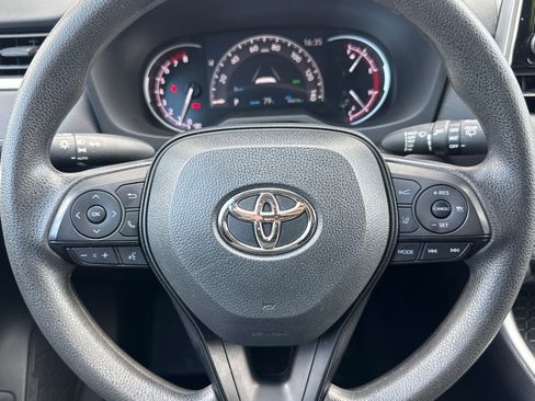 Used 2024 Toyota RAV4 XLE AWD/4WD image 29