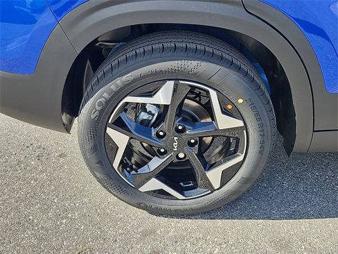 New 2026 Kia Seltos S image 5