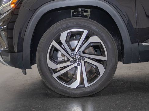 Used 2023 Volkswagen Atlas SEL AWD/4WD image 8