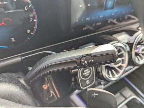 Used 2021 Mercedes-Benz GLA 250 4MATIC image 19