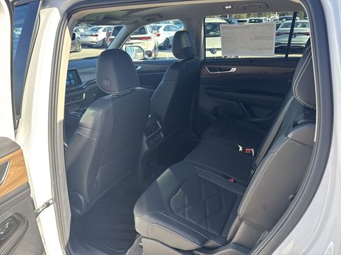 New 2026 Volkswagen Atlas SE image 22