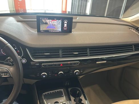 Used 2018 Audi Q7 3.0T Premium Plus AWD/4WD image 35