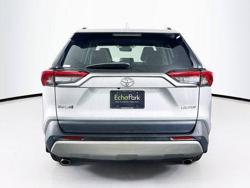 Used 2022 Toyota RAV4 Limited FWD image 7
