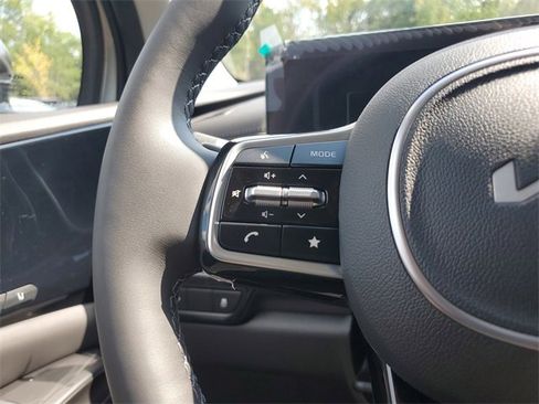 New 2026 Kia Carnival SX Prestige image 20