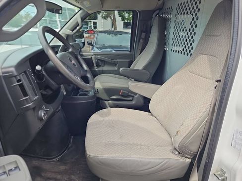 Used 2016 GMC Savana 2500 RWD image 12