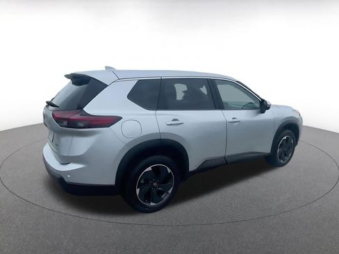 Used 2025 Nissan Rogue SV AWD/4WD image 14