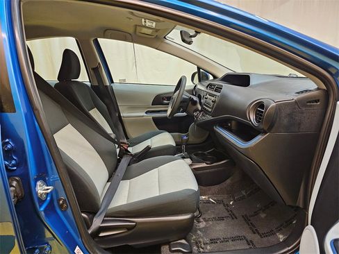 Used 2013 Toyota Prius C Two image 10