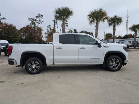 Used 2024 GMC Sierra 1500 SLT image 3