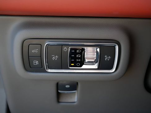 Certified 2025 Lincoln Nautilus Black Label AWD/4WD image 18