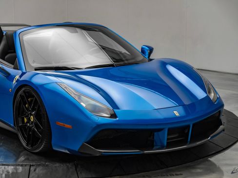 Used 2017 Ferrari 488 Spider RWD image 36