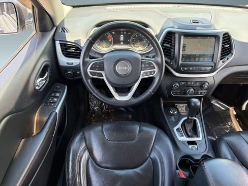 Used 2017 Jeep Cherokee Trailhawk AWD/4WD image 27