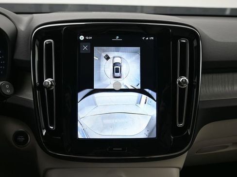 New 2026 Volvo XC40 B5 Ultra w/ Protection Package Premier image 21