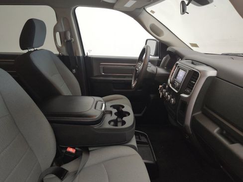 Used 2022 RAM 1500 Classic SLT AWD/4WD image 21