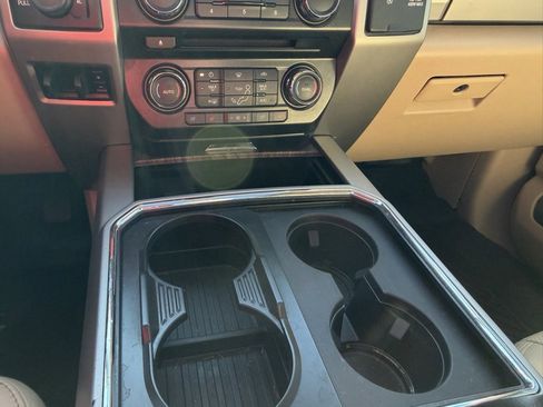 Used 2017 Ford F250 Lariat w/ Lariat Ultimate Package image 23