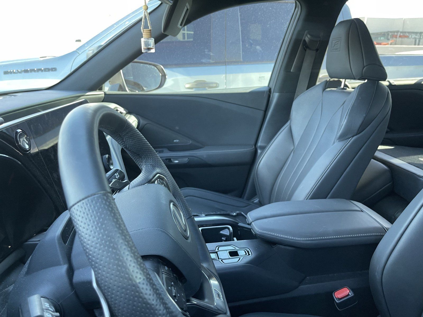 Used 2025 Lexus TX 500h AWD w/ Technology Package image 10
