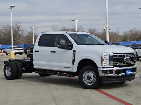 New 2026 Ford F350 XL w/ XL Chrome Package image 2