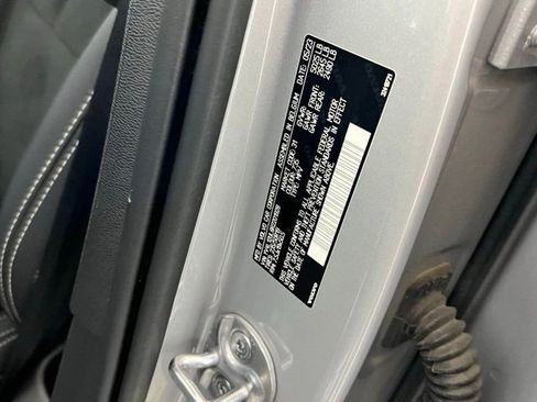 Used 2024 Volvo XC40 B5 Plus image 38