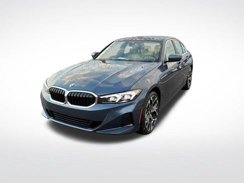 New 2026 BMW 330i xDrive Sedan w/ Convenience Package AWD/4WD image 7