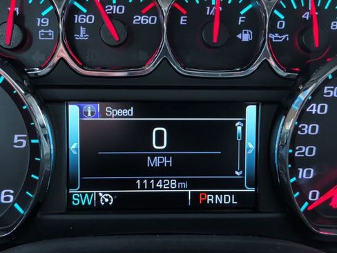 Used 2018 Chevrolet Tahoe LT w/ LT Signature Package AWD/4WD image 18