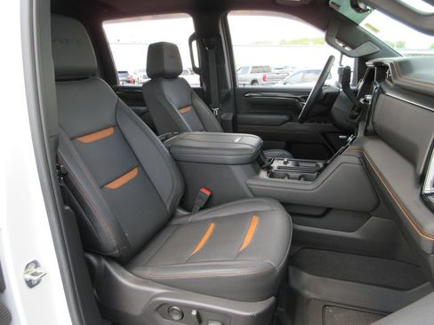 Certified 2024 GMC Sierra 3500 AT4 w/ Technology Package AWD/4WD image 27