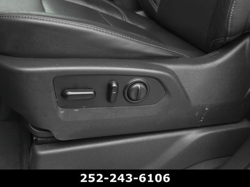 Used 2020 GMC Sierra 1500 SLT w/ SLT Premium Plus Package AWD/4WD image 11