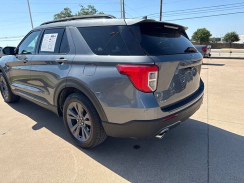 Used 2024 Ford Explorer XLT w/ Equipment Group 202A RWD image 5