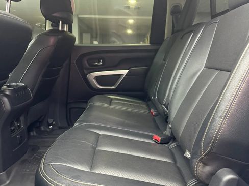 Used 2017 Nissan Titan SV RWD image 18