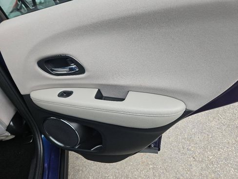 Used 2017 Honda HR-V EX image 20
