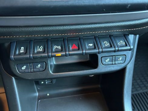 Used 2021 GMC Canyon AT4 w/ Driver Alert Package AWD/4WD image 33