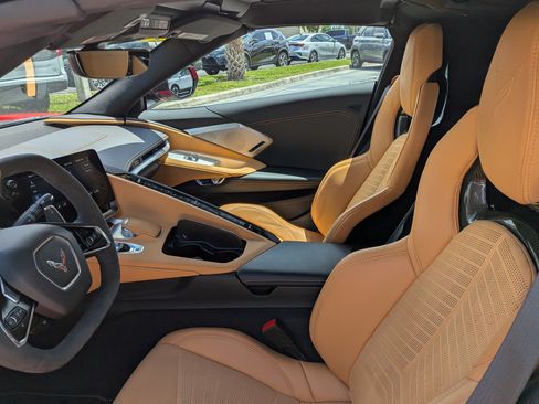 Used 2021 Chevrolet Corvette Stingray Preferred Cpe w/ Z51 Performance Package RWD image 17