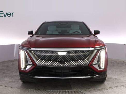 Used 2024 Cadillac Lyriq Luxury AWD/4WD image 12