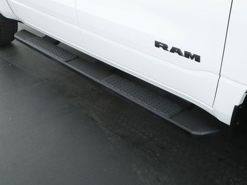 Used 2023 RAM 1500 Big Horn AWD/4WD image 19