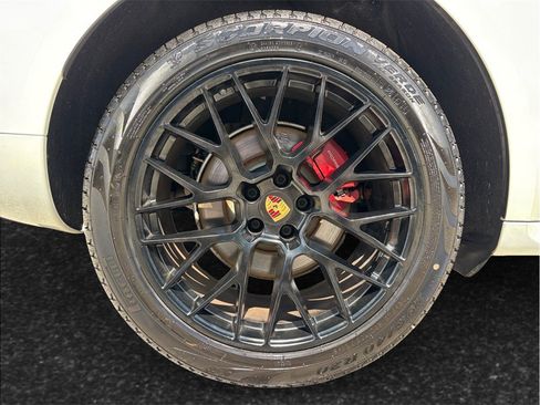 Used 2018 Porsche Macan GTS AWD/4WD image 15