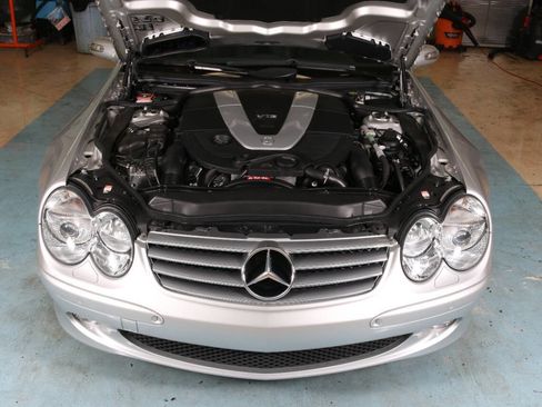 Used 2005 Mercedes-Benz SL 600 image 5