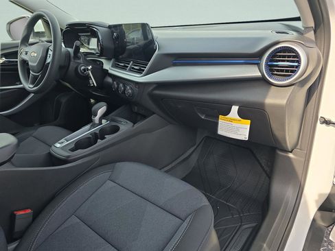New 2026 Chevrolet Trax LS w/ LS Convenience Package image 9