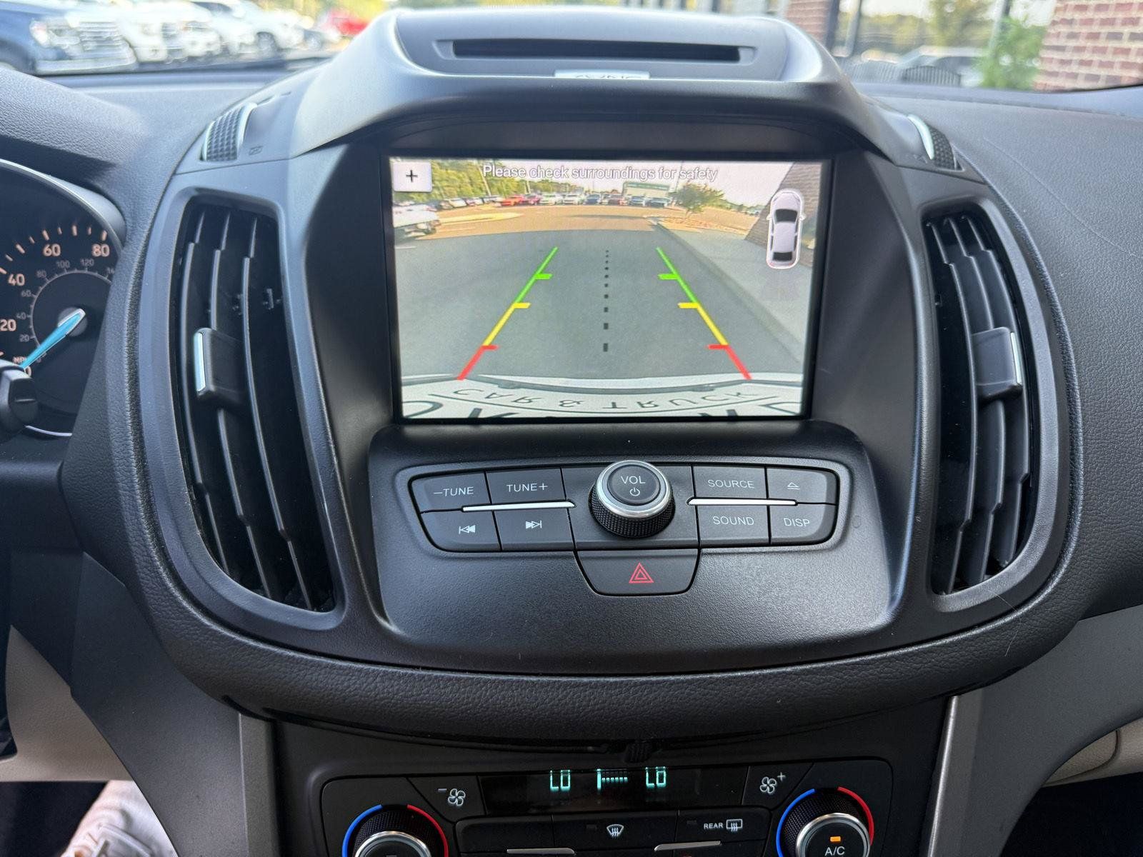Used 2017 Ford Escape SE w/ Equipment Group 201A FWD image 7